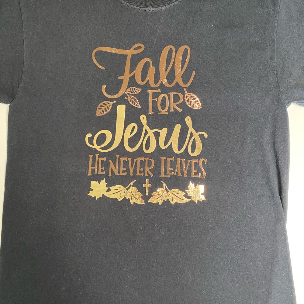 Fall for Jesus He Never Leaves 🍁 Autumn T Shirt